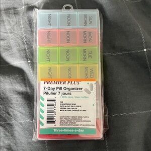 Premier Plus 7 Day Pill Organizer 3 Times Daily Weekly Medication Case